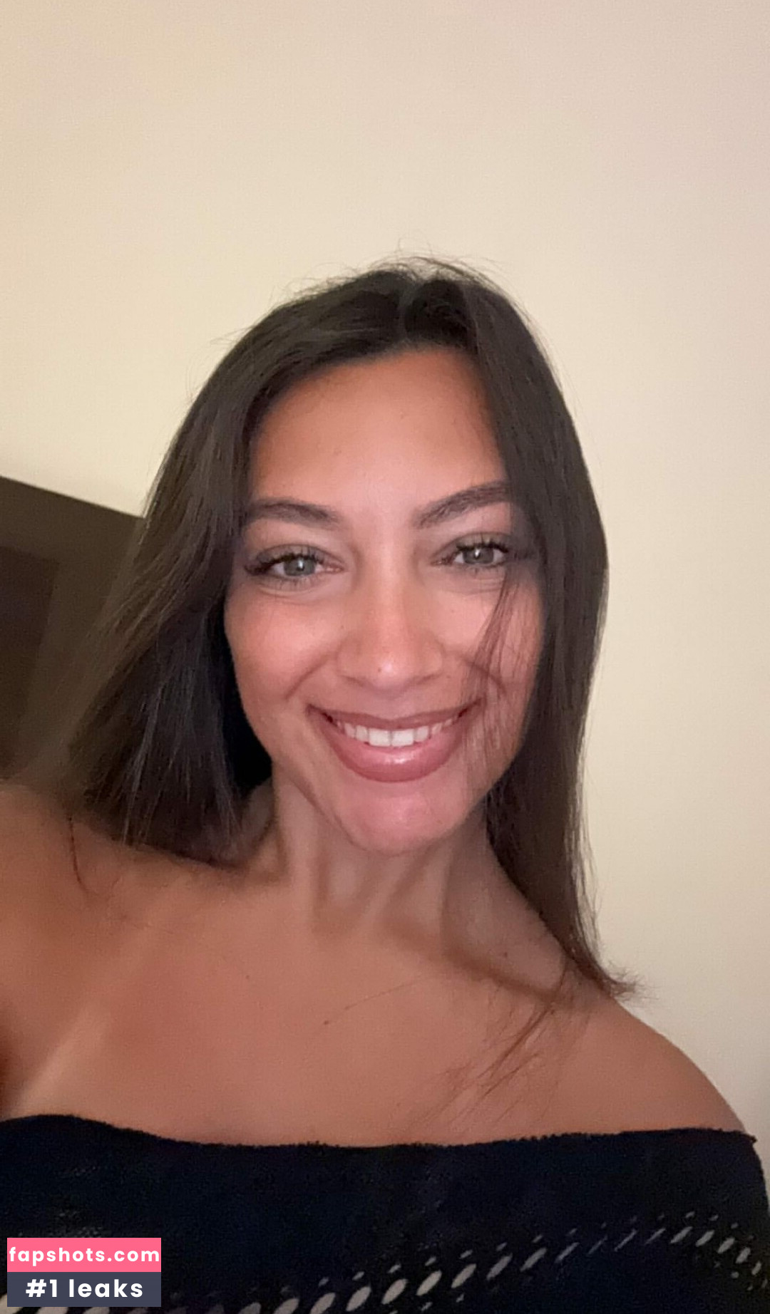 Liala Naema gallery photo #6