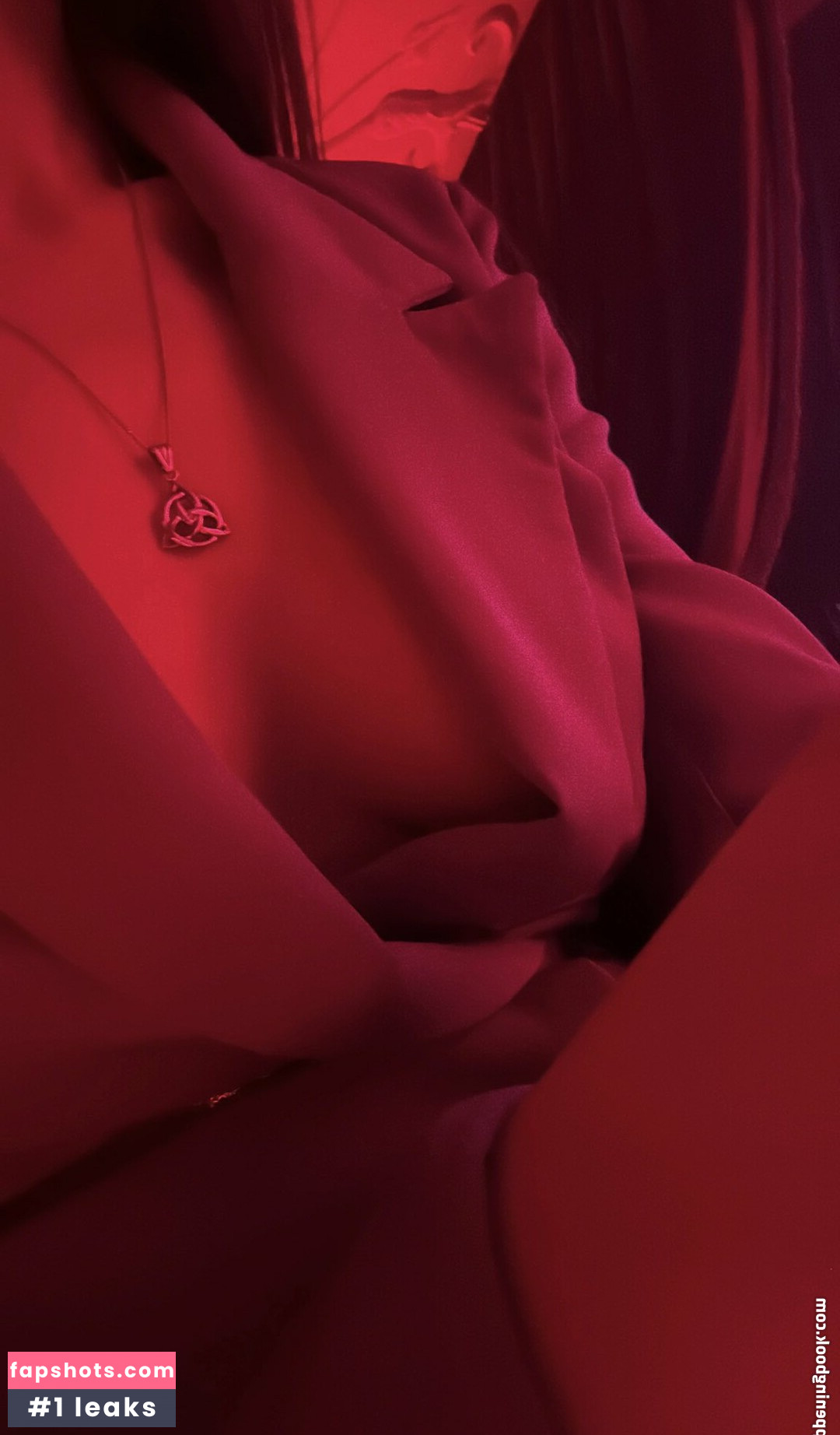 Liana_Fox gallery photo #14