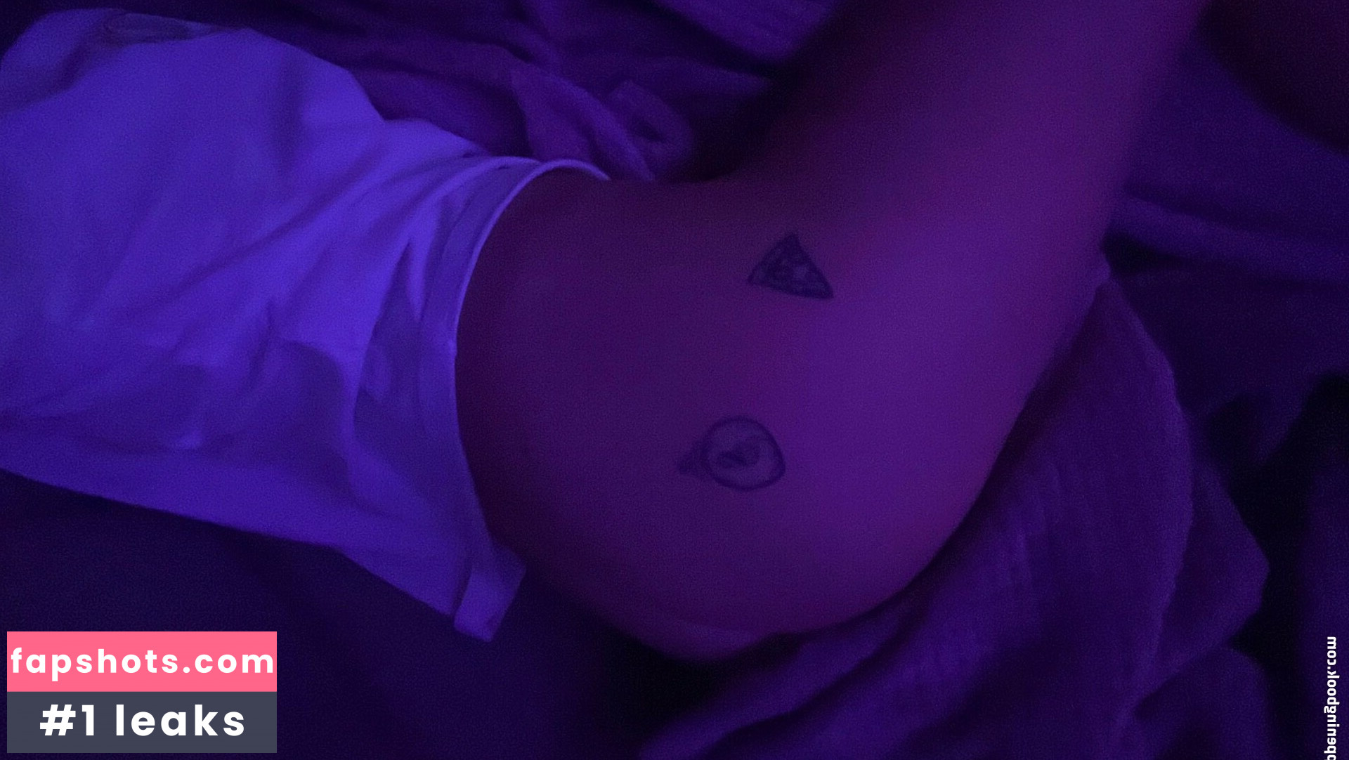 Liana_Fox gallery photo #26