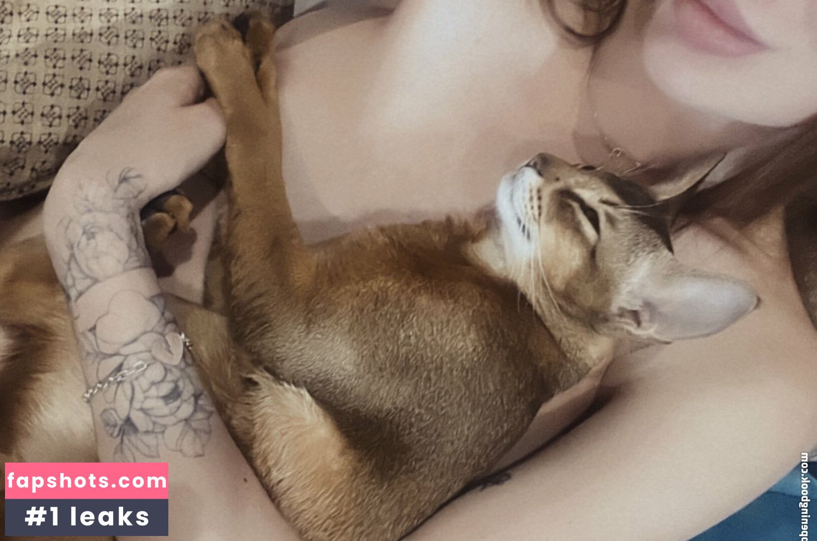 Liana_Fox gallery photo #31