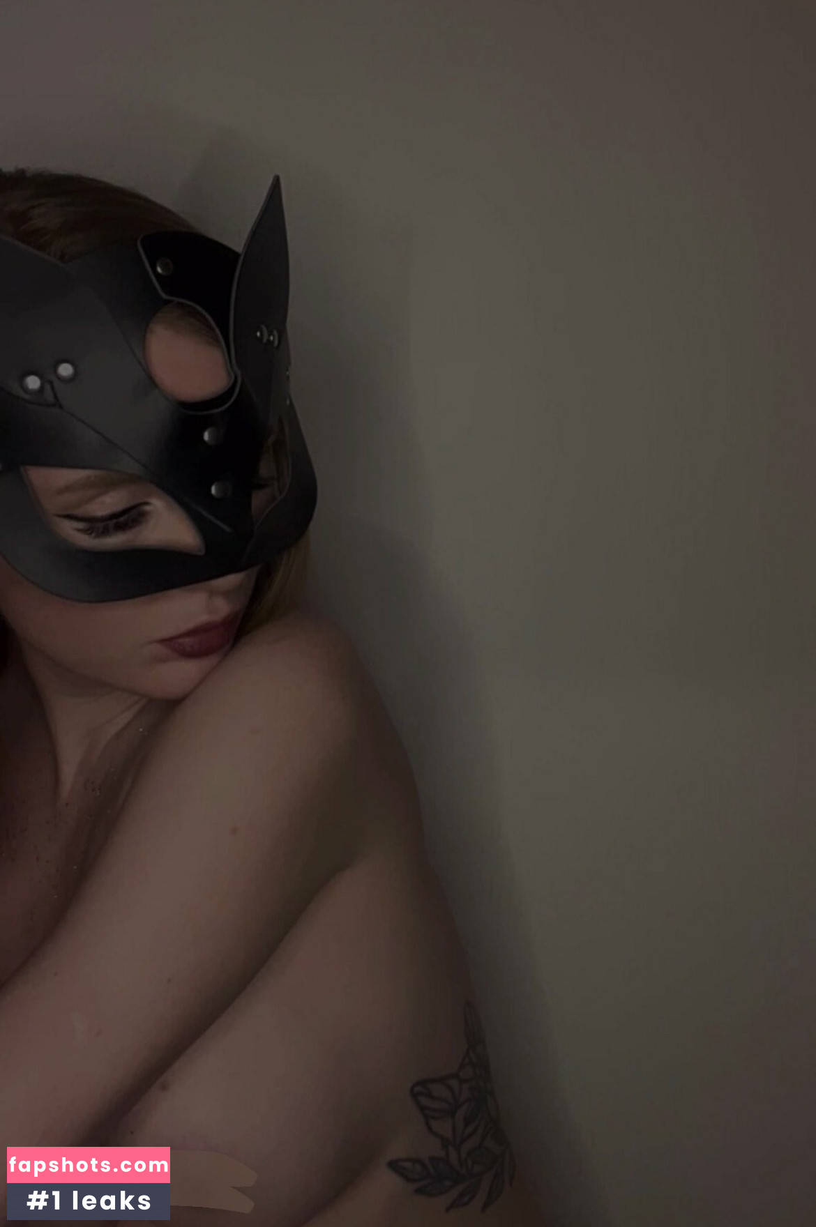 Liana_Fox gallery photo #32