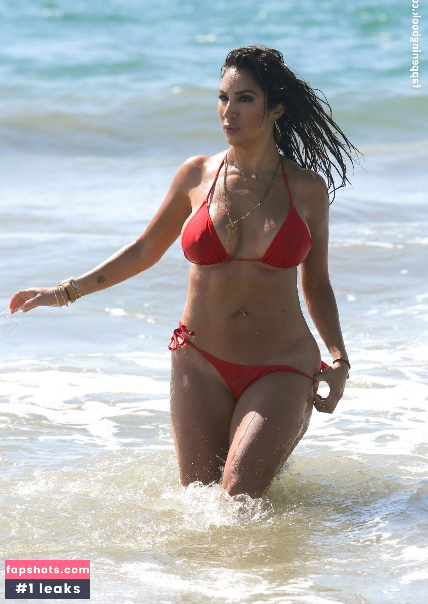 Liana Mendoza gallery photo #14