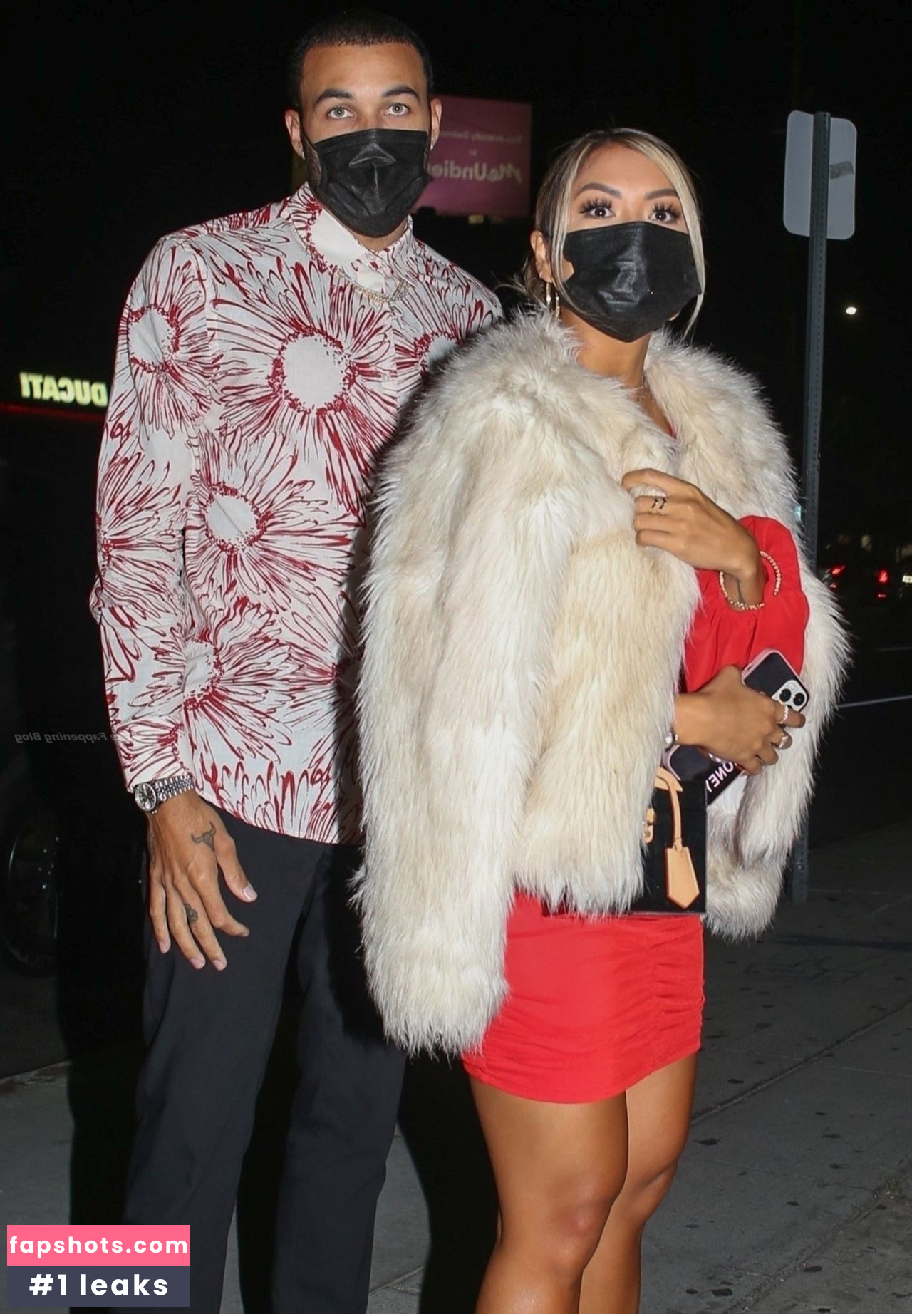 Liane V gallery photo #21