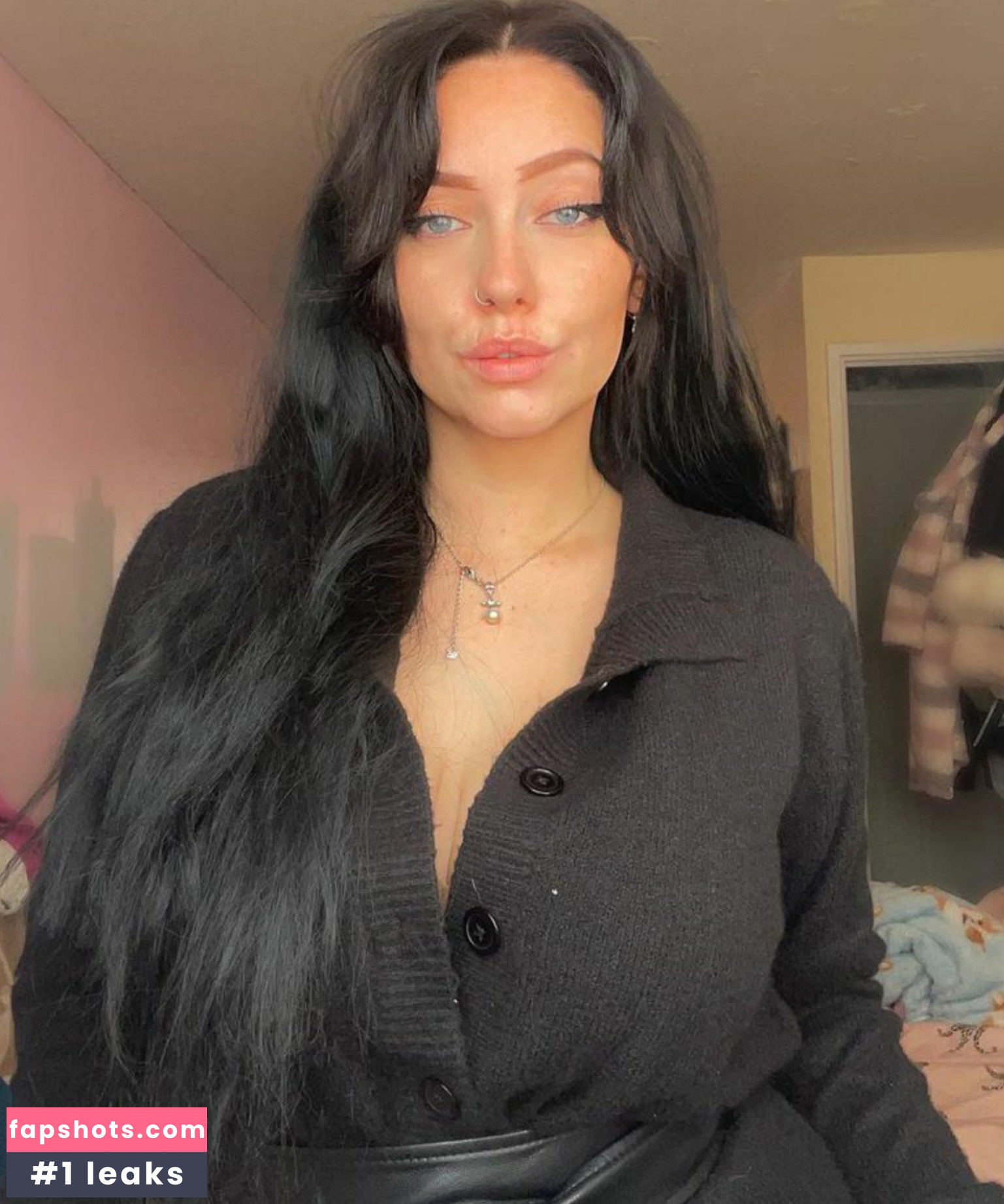 Lianna Gregory gallery photo #4