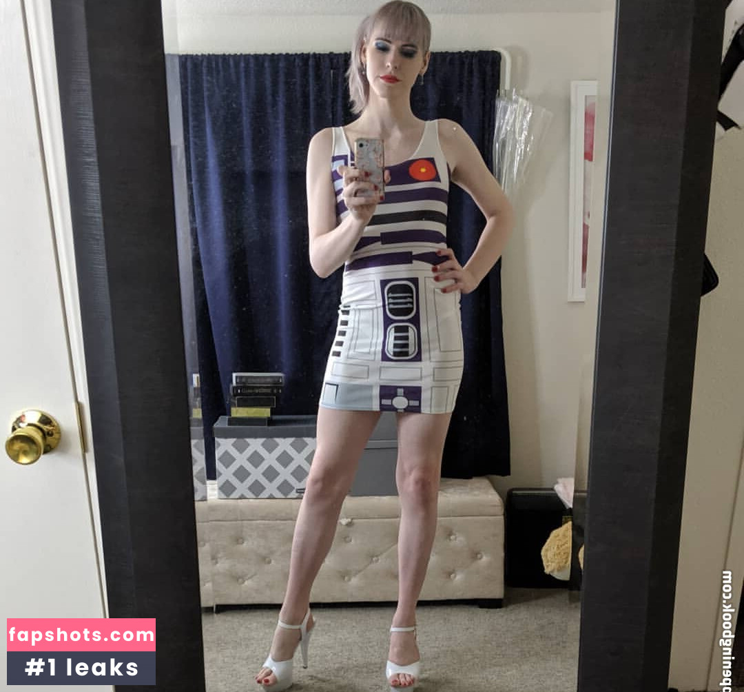 Lianna Lawson gallery photo #37