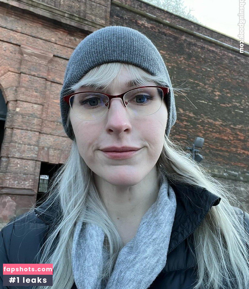 Lianna Lawson gallery photo #41