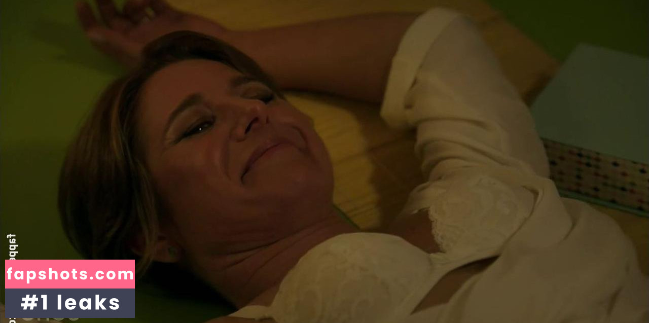 Libby Tanner gallery photo #2