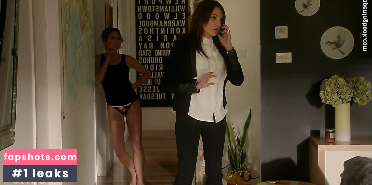 Libby Tanner gallery photo #7