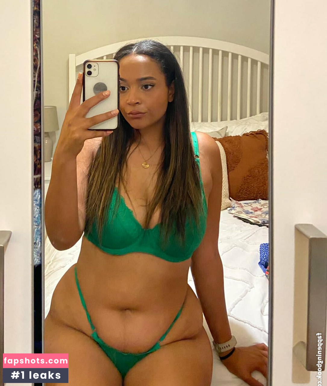 Libbyellie nude babe gallery