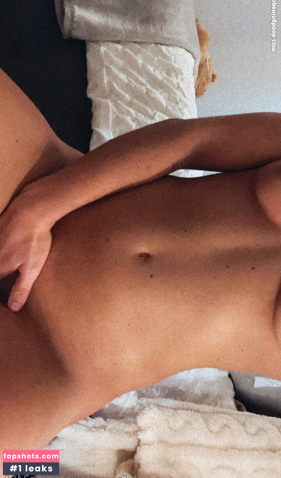 libbymae24 gallery photo #2