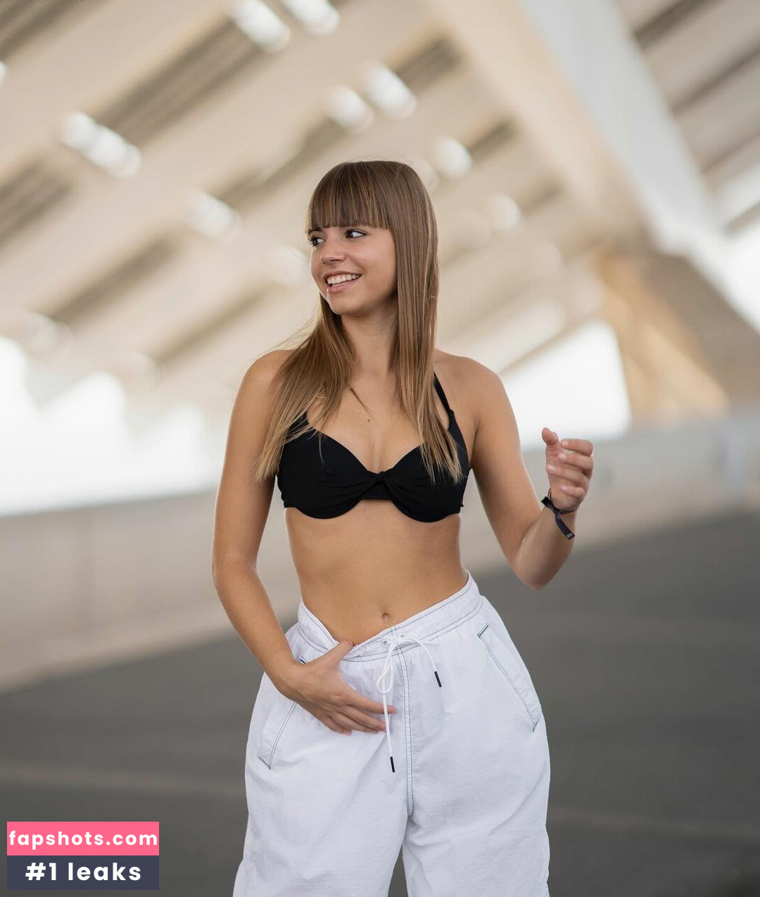 LidiaIzquierdo gallery photo #11