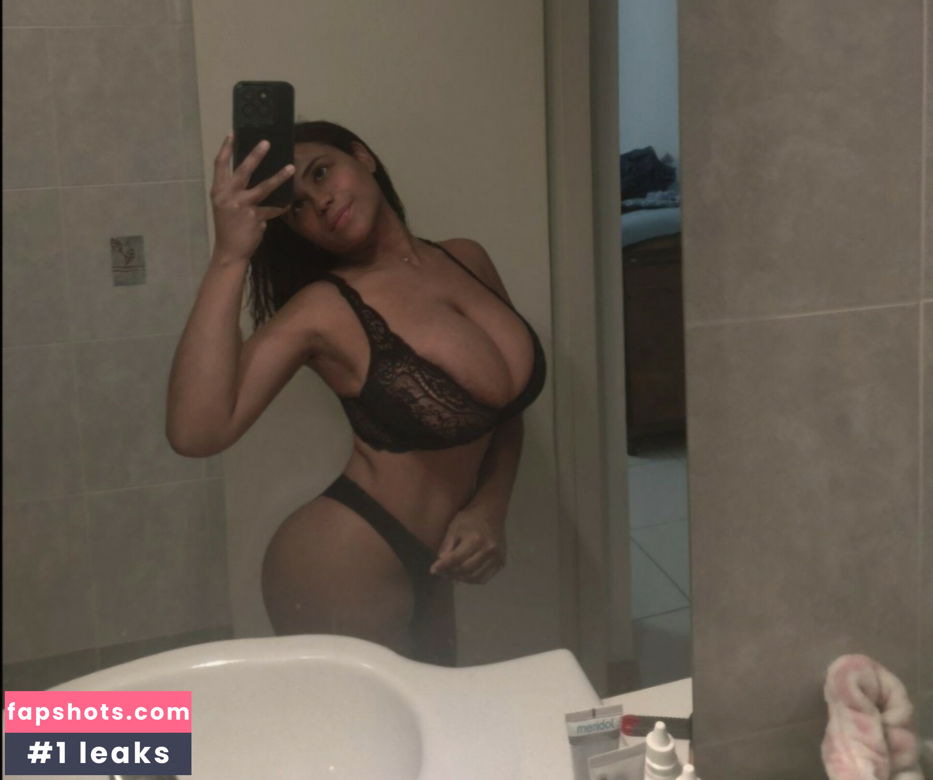 lightskin gallery photo #89