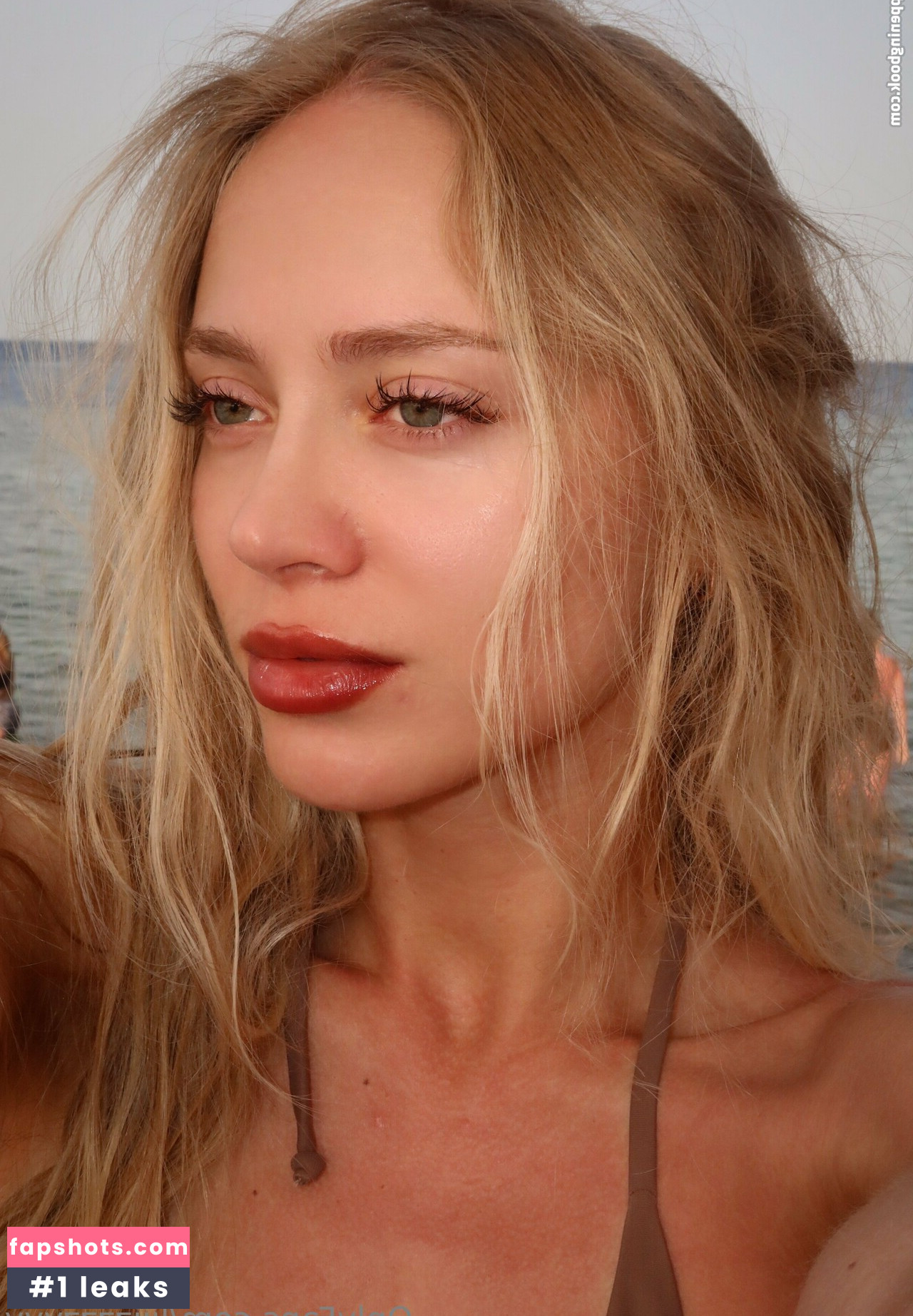 liiizzzzyyy nude babe gallery