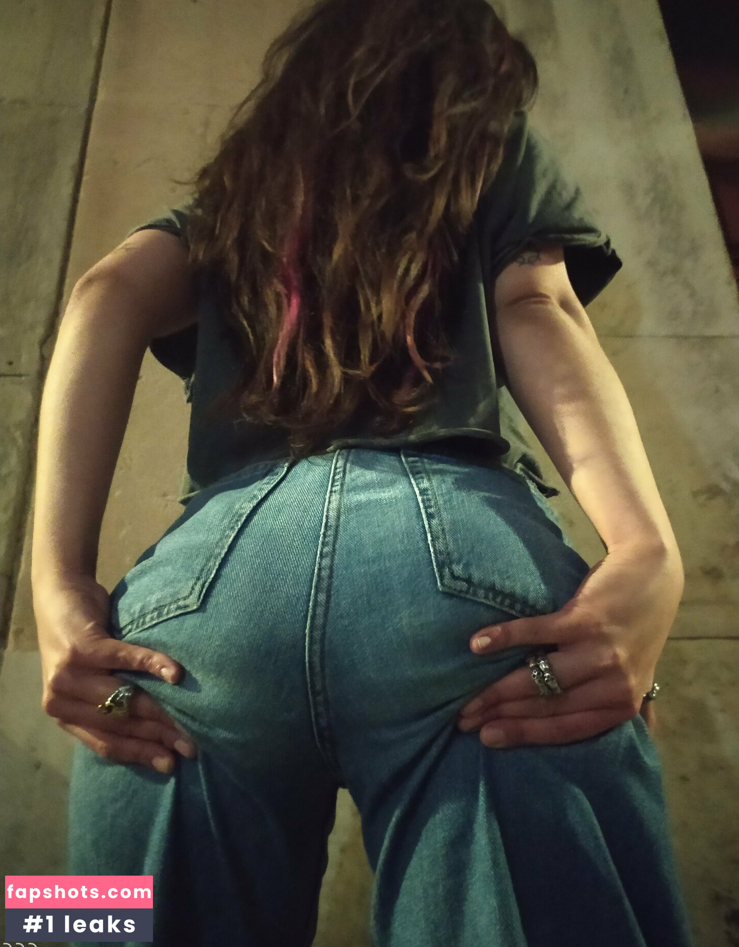 liilith gallery photo #2