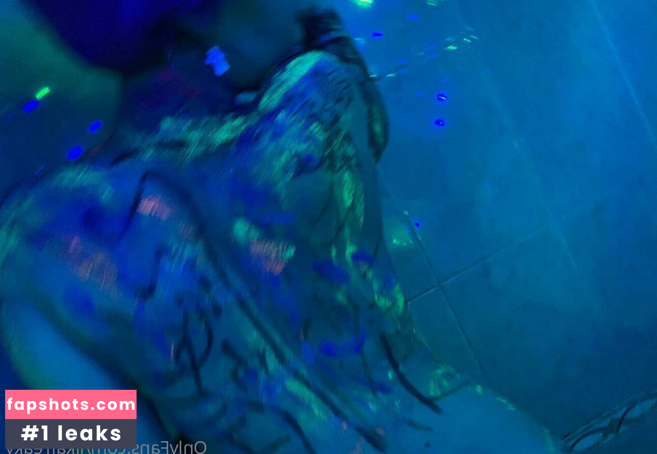 likafreaky gallery photo #2