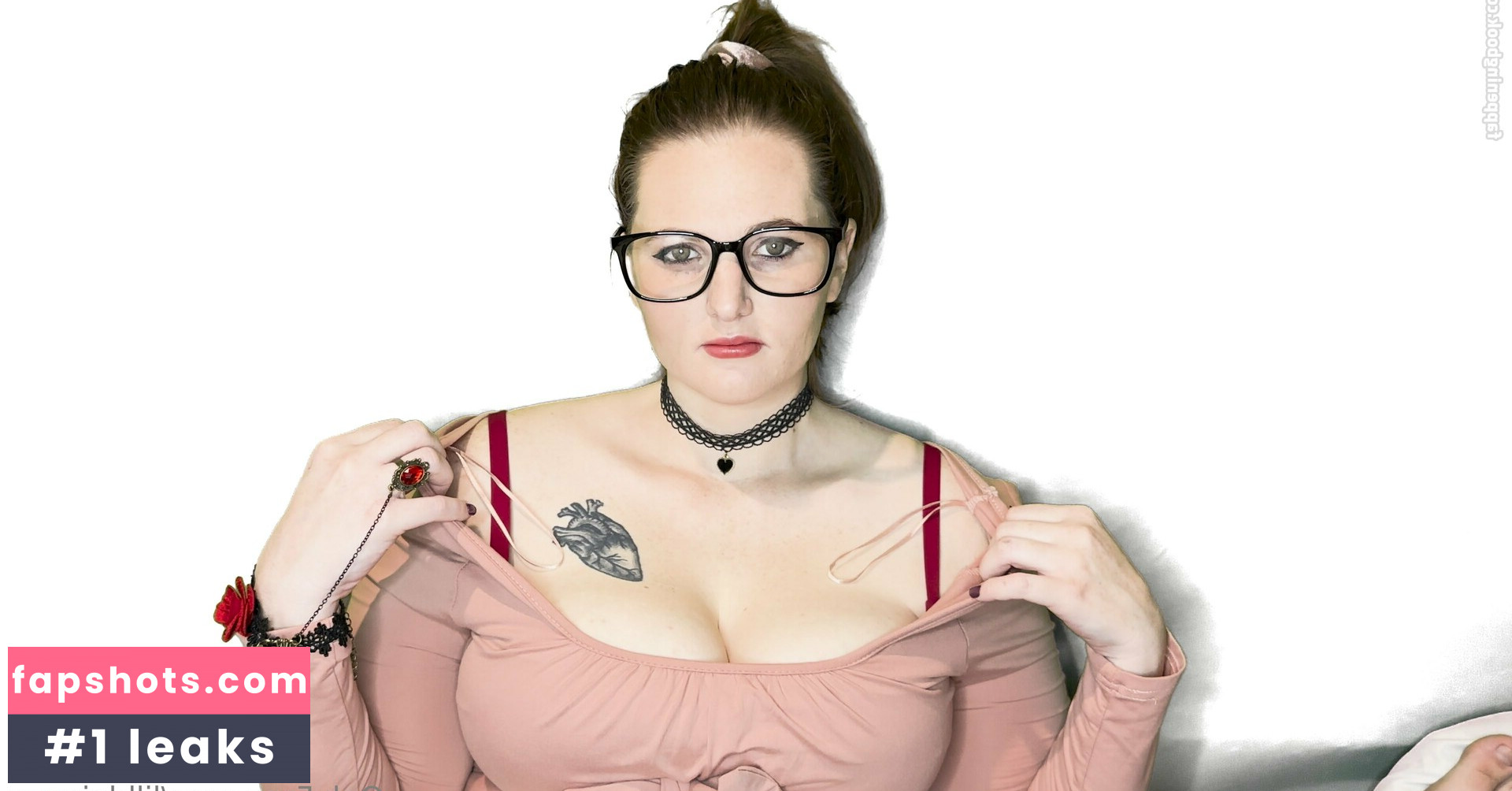 Lil Blair Rose nude babe gallery