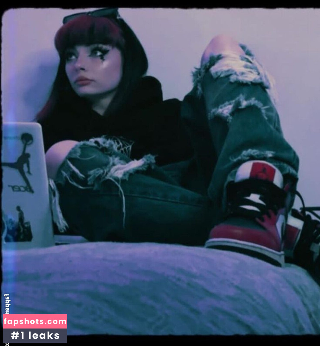 Lil_budinsky gallery photo #2