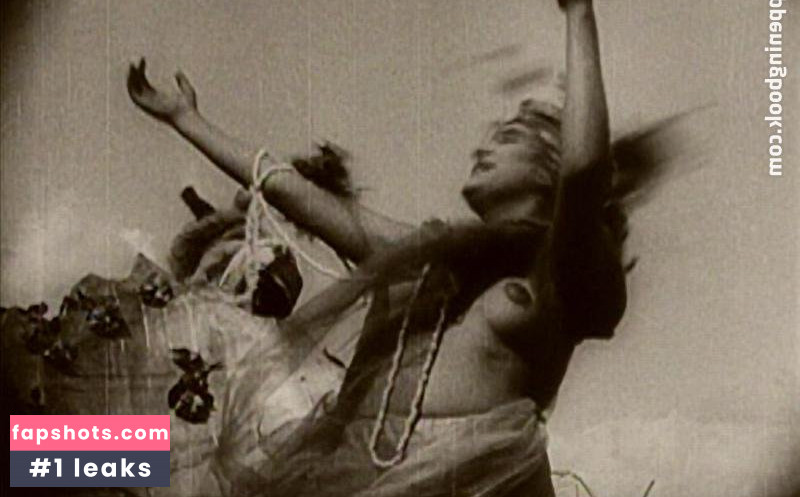 Lil Dagover nude babe gallery