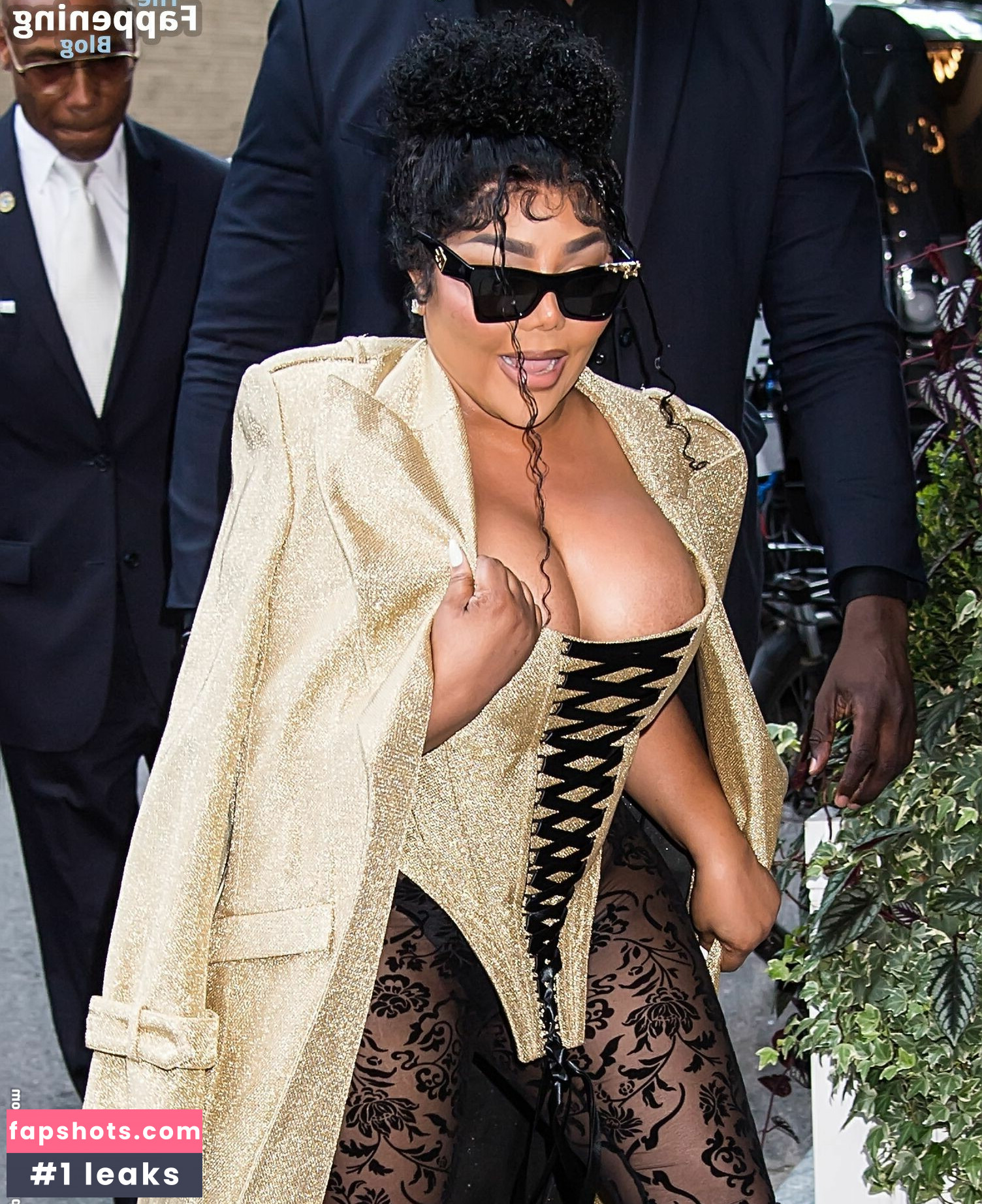 Lil' Kim gallery photo #11