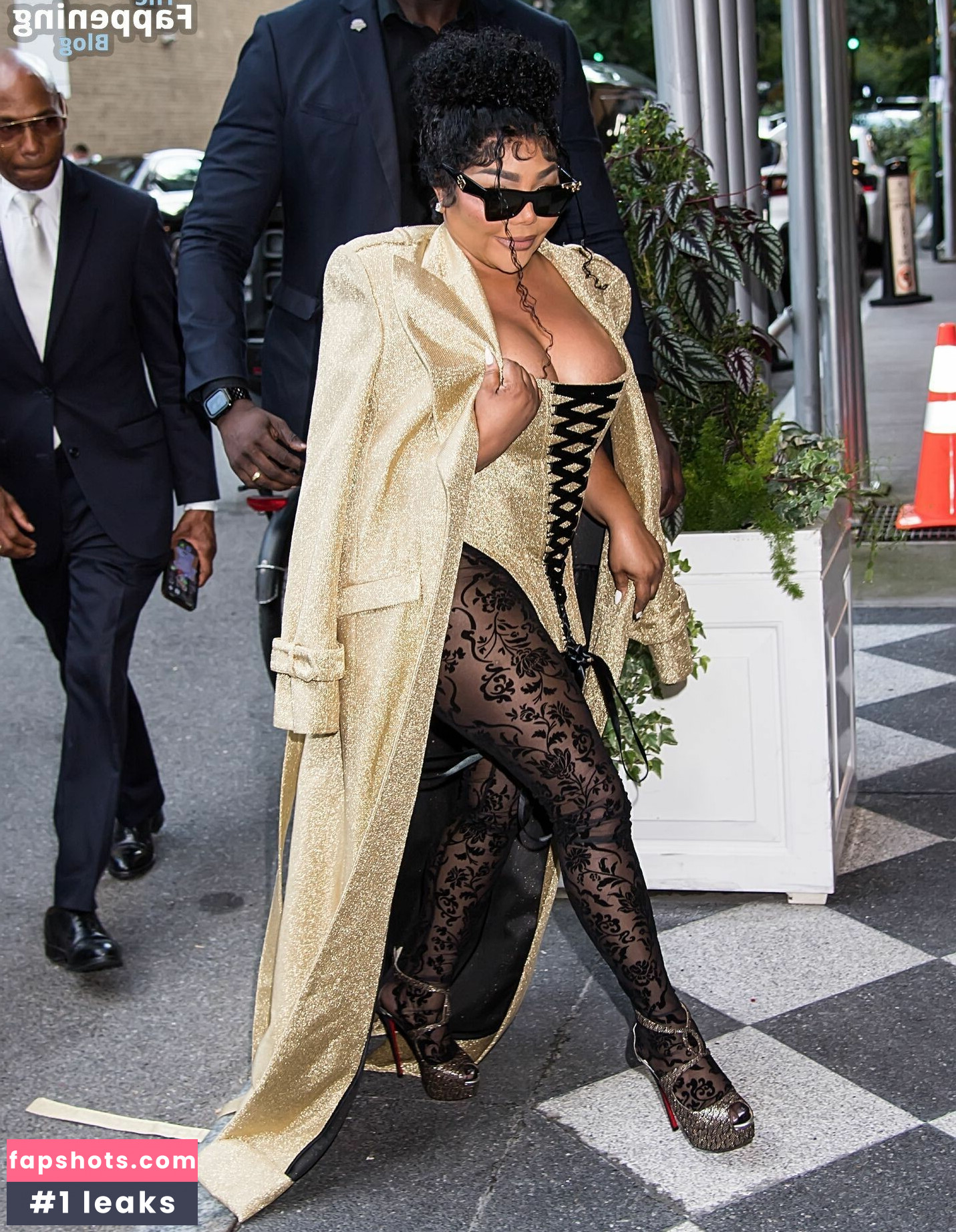 Lil' Kim gallery photo #12