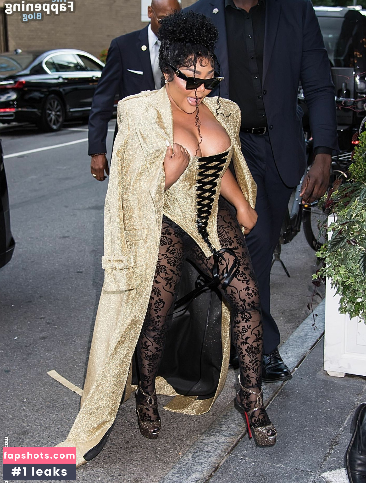 Lil' Kim gallery photo #13