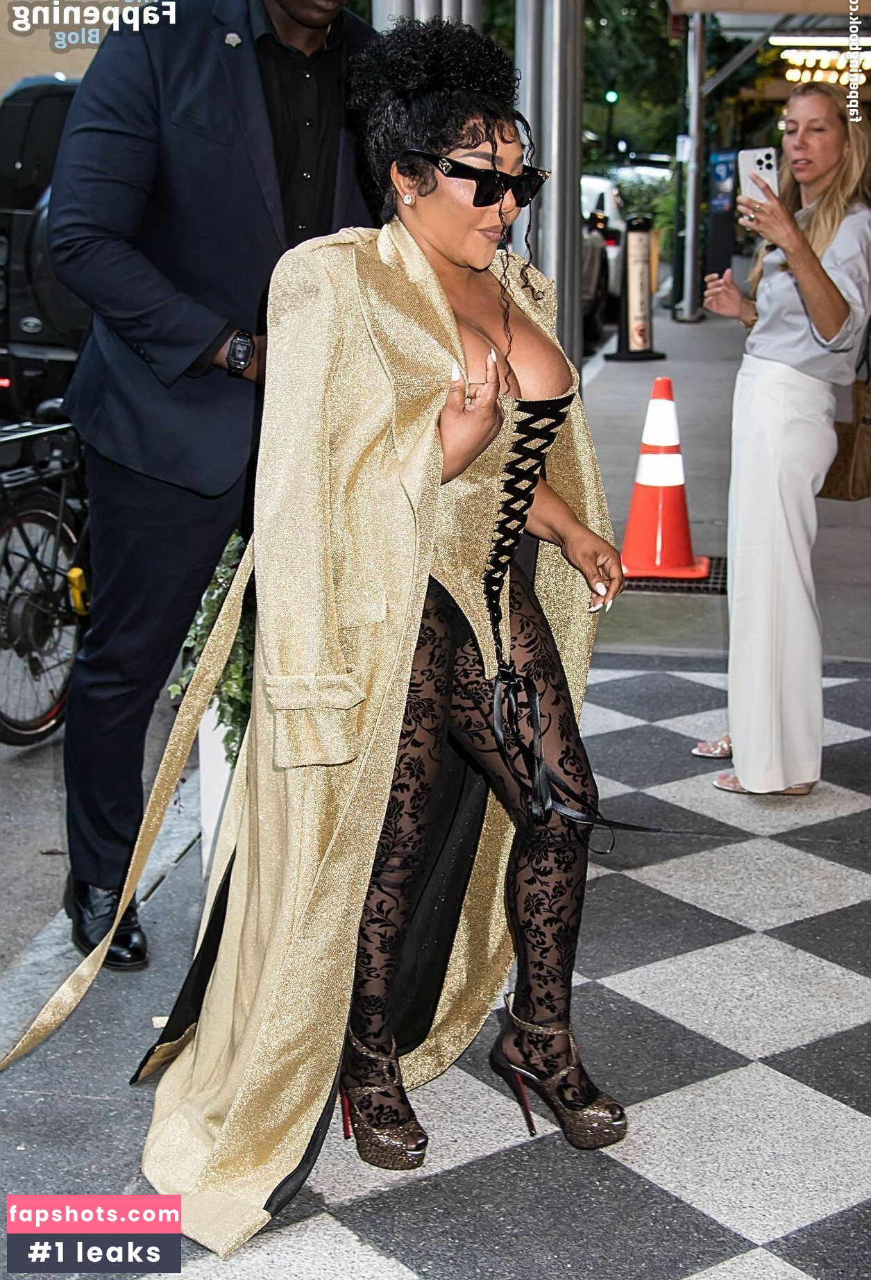 Lil' Kim gallery photo #14