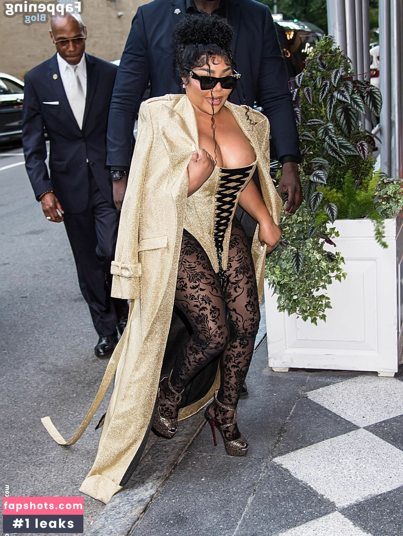 Lil' Kim gallery photo #3