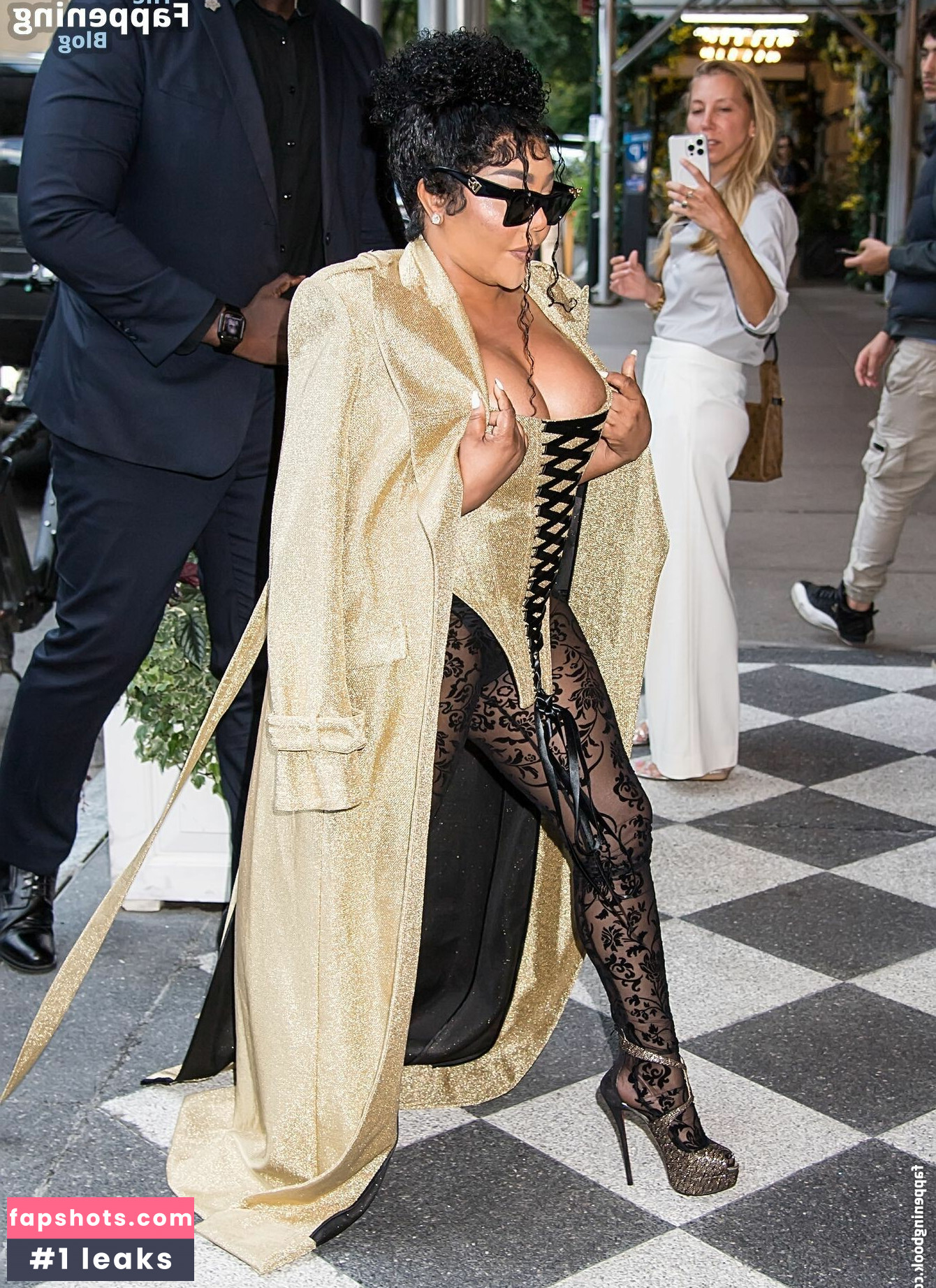 Lil' Kim gallery photo #4