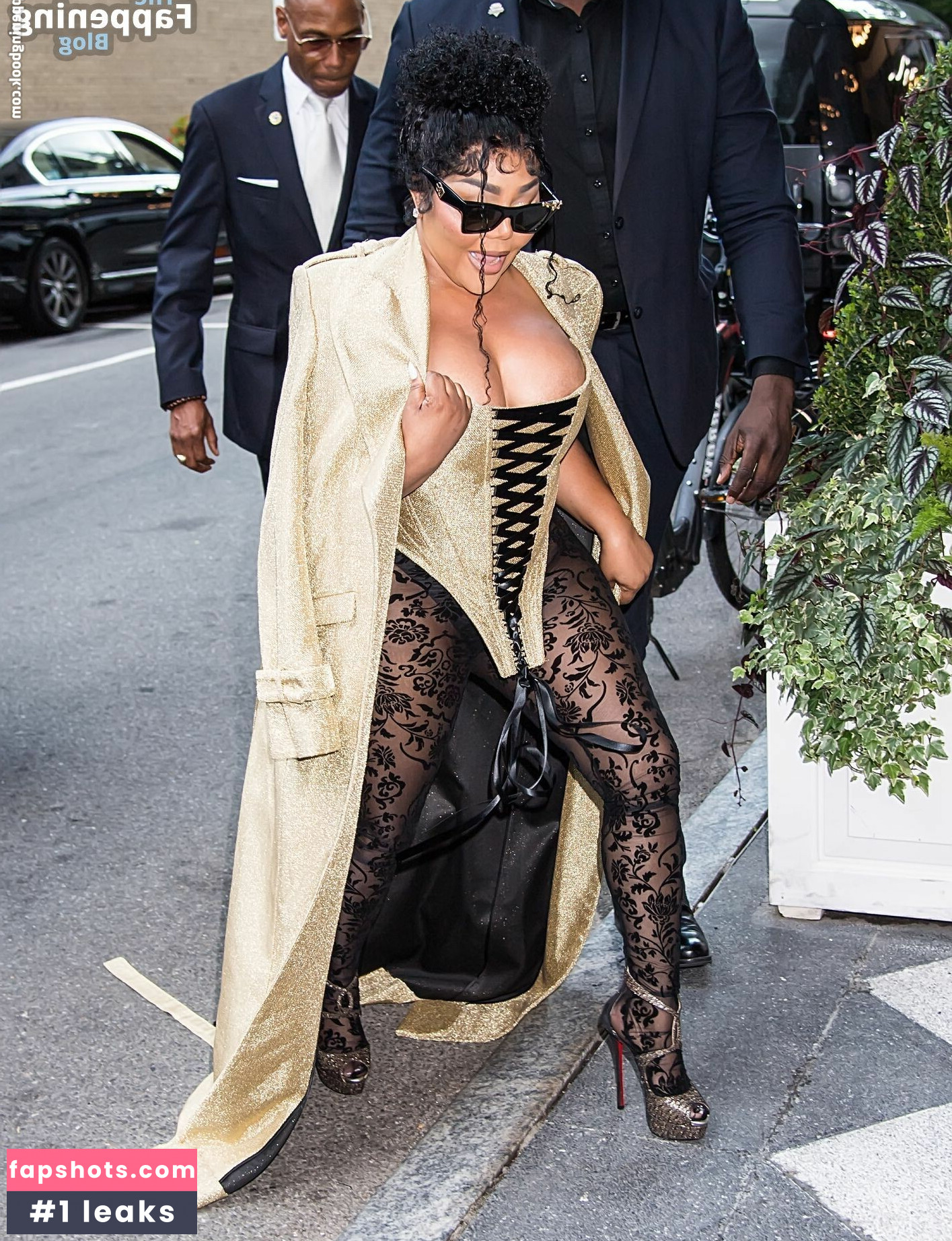 Lil' Kim gallery photo #5