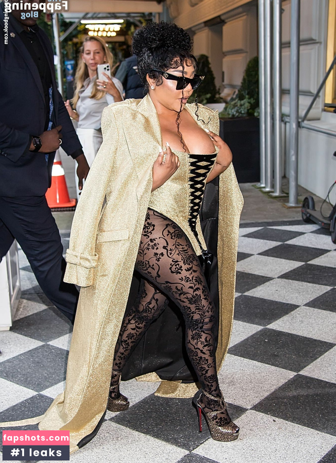 Lil' Kim gallery photo #6