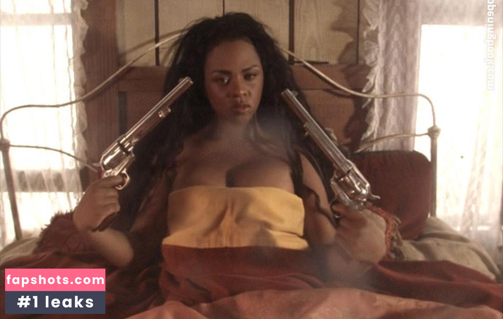 Lil' Kim gallery photo #63