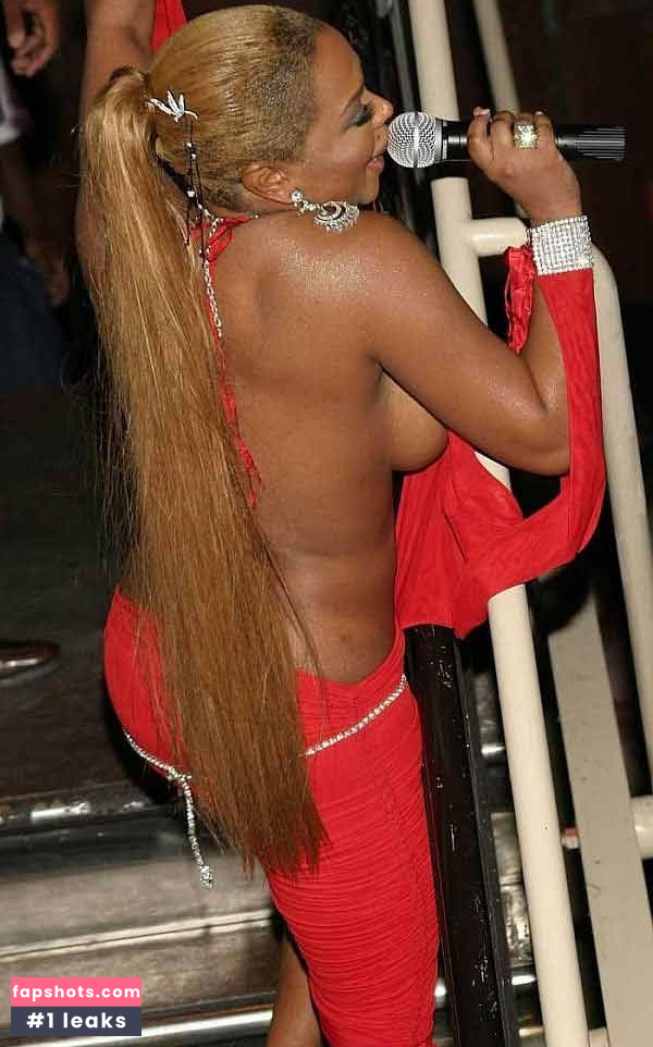 Lil' Kim gallery photo #93