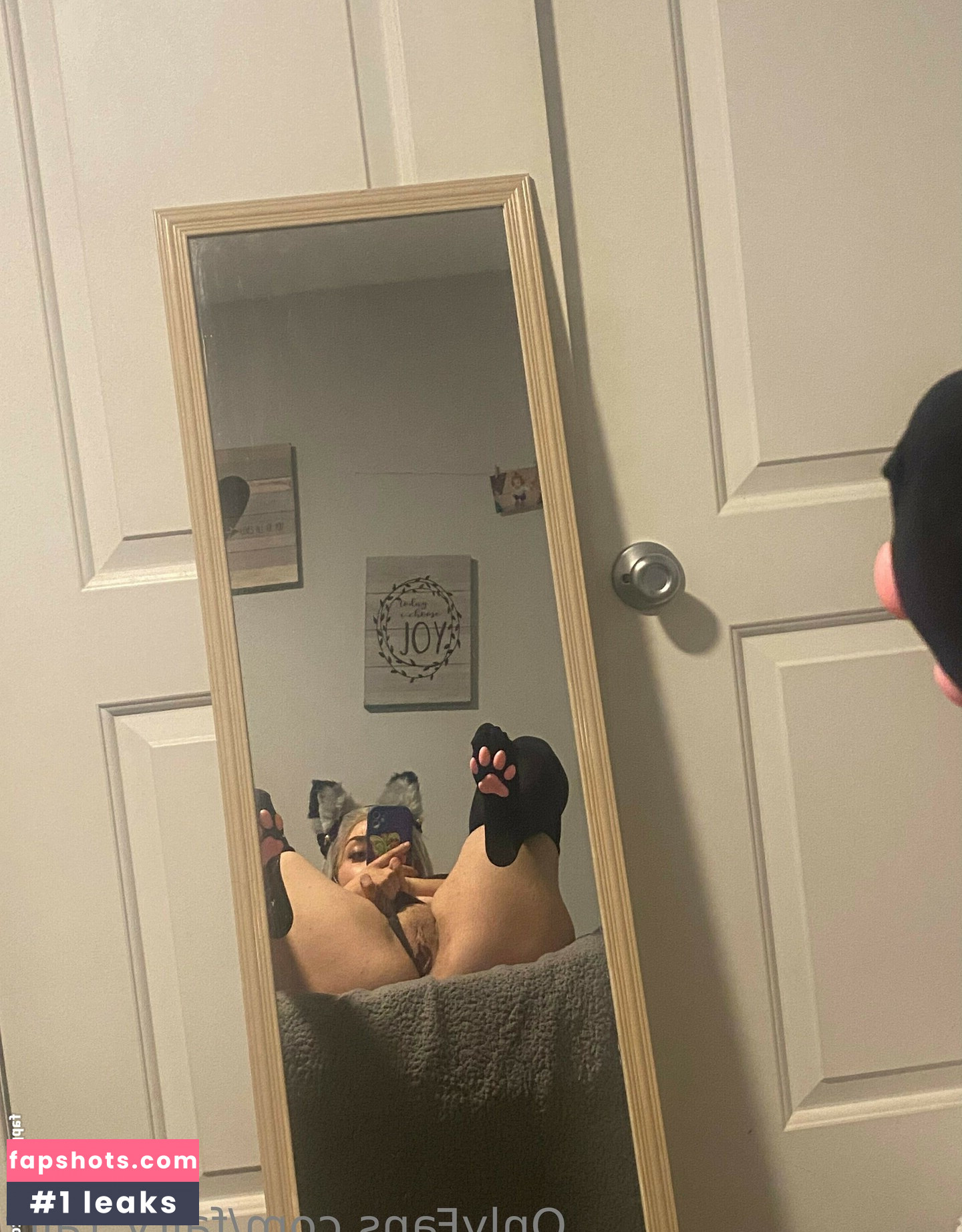 lil.li.am gallery photo #2