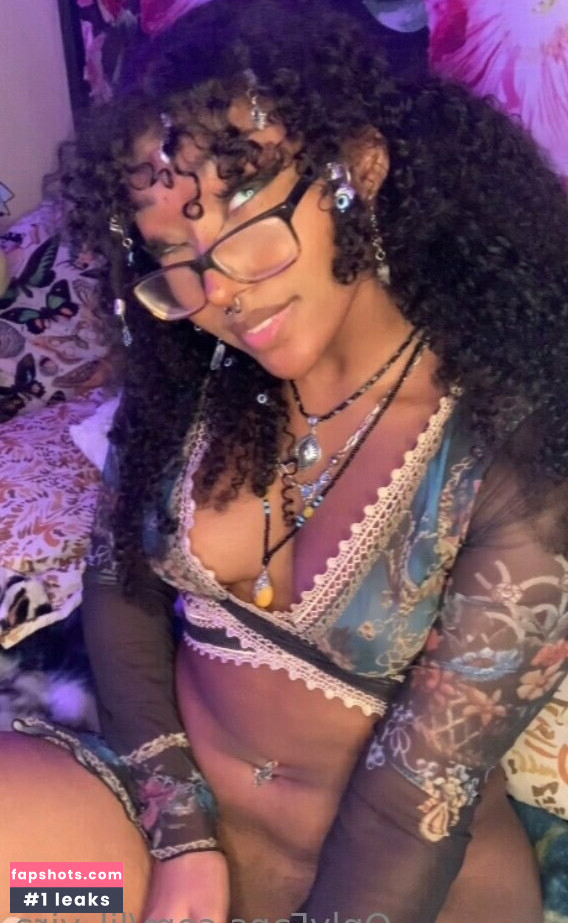 lil_vira nude babe gallery