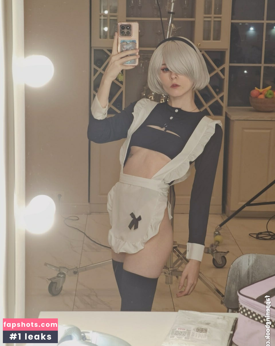 Lil Yves gallery photo #3