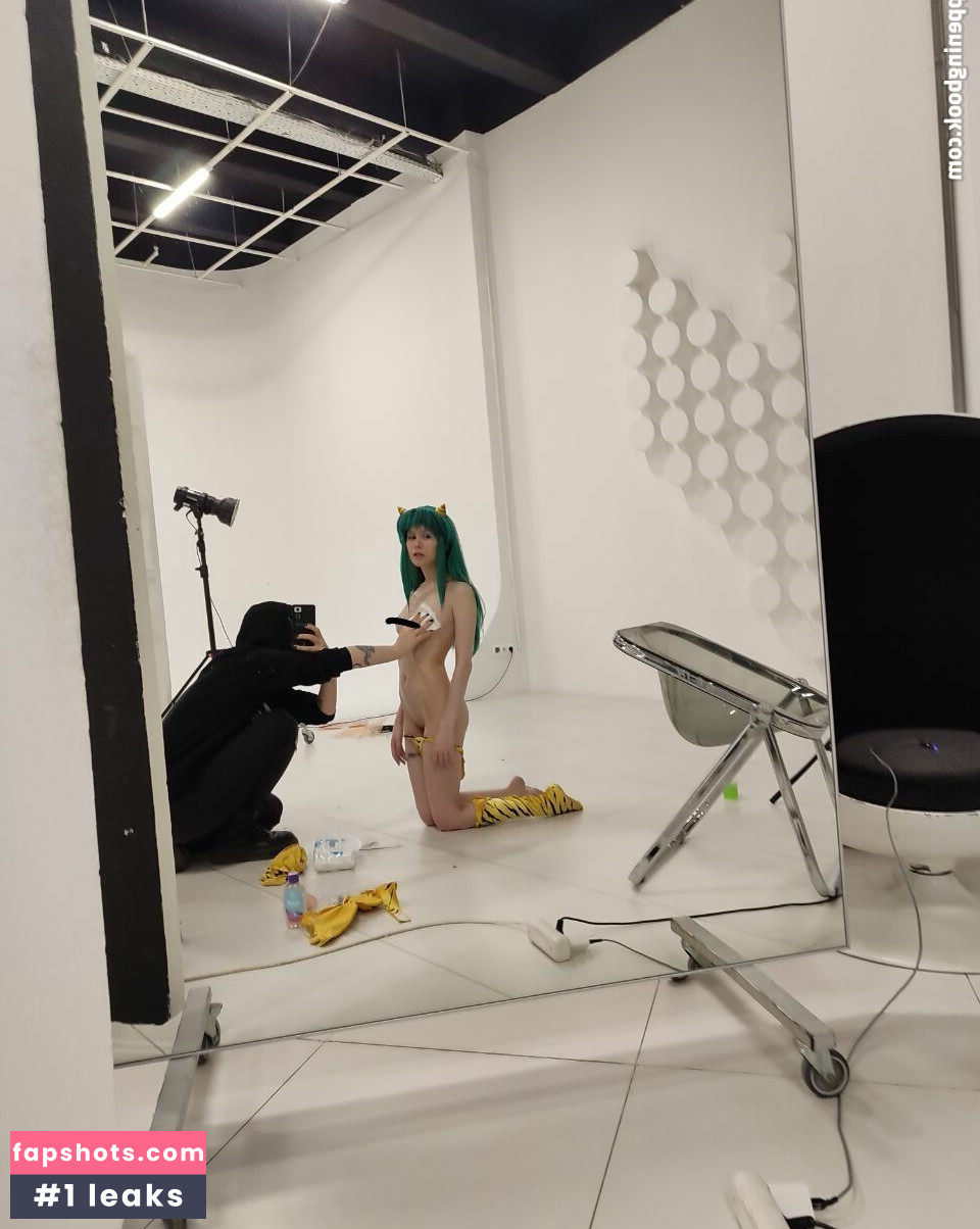 Lil Yves gallery photo #48