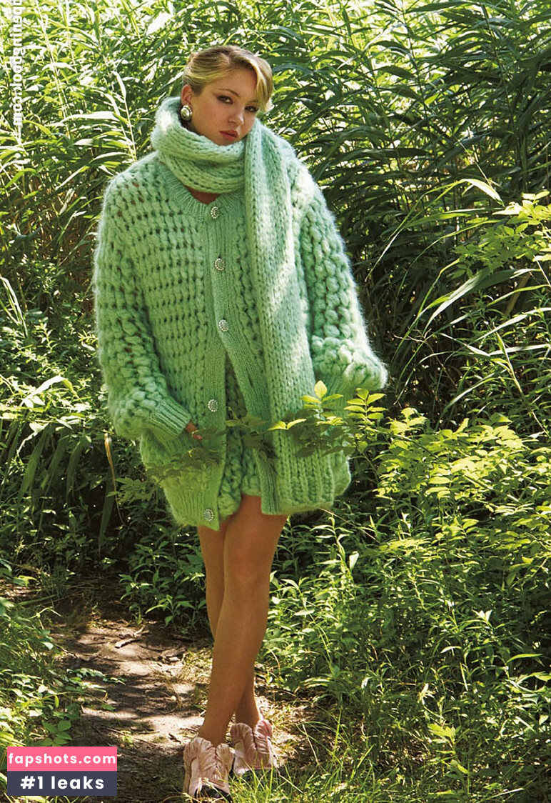 Lila Moss gallery photo #2