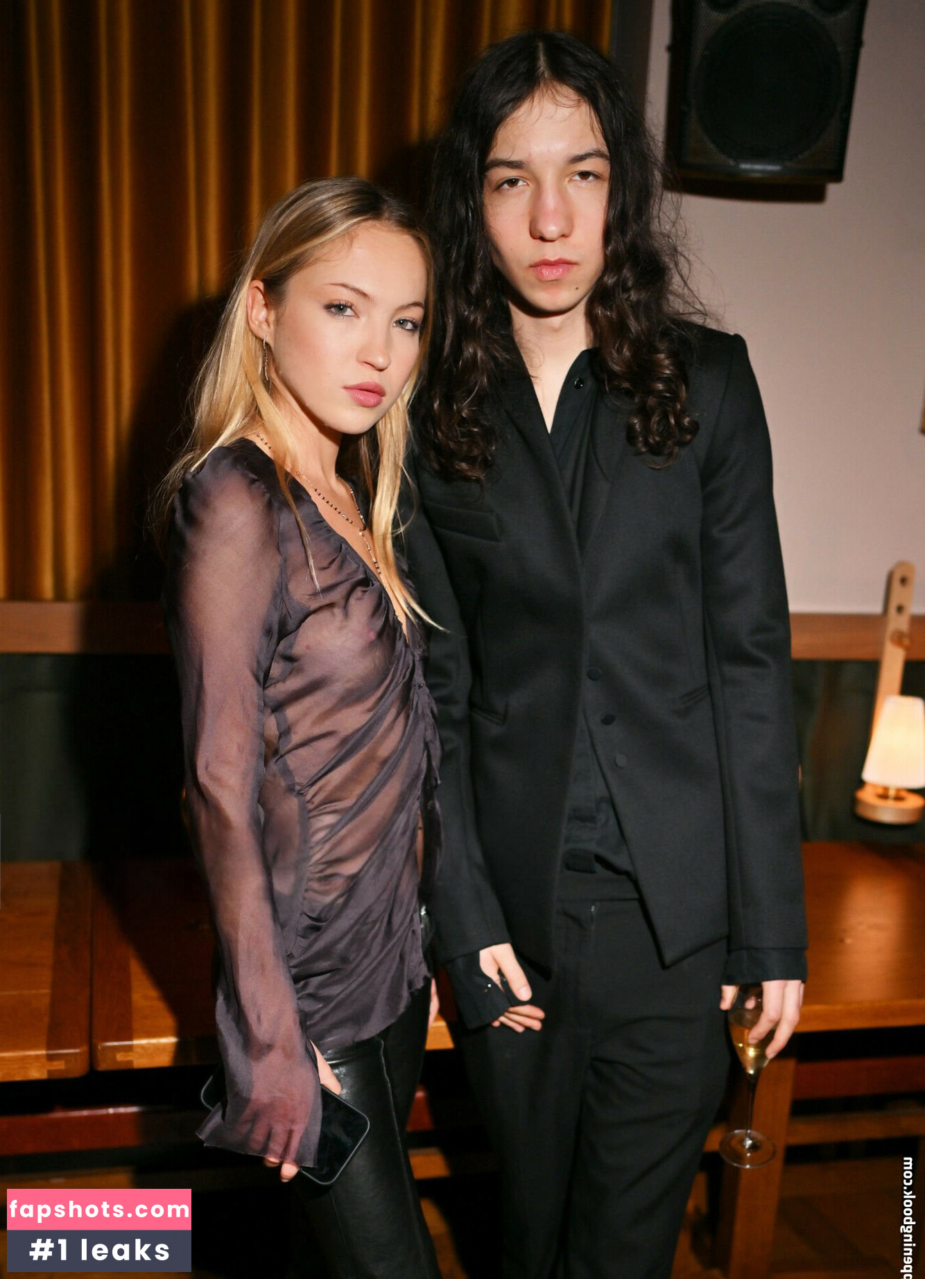 Lila Moss gallery photo #15