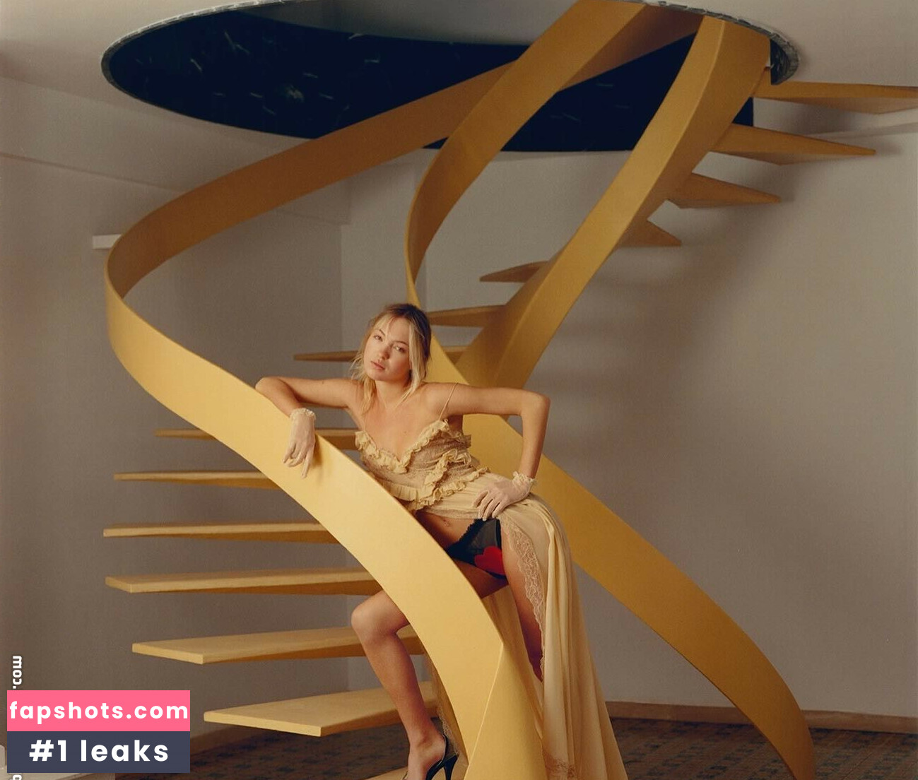 Lila Moss gallery photo #10