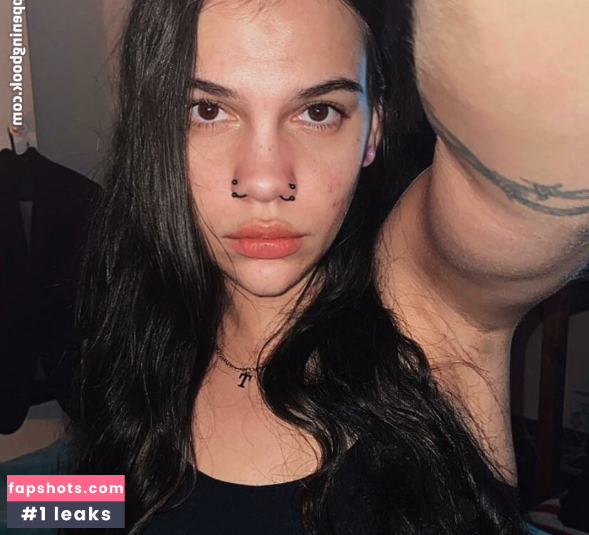 Lilbabybatsy nude babe gallery