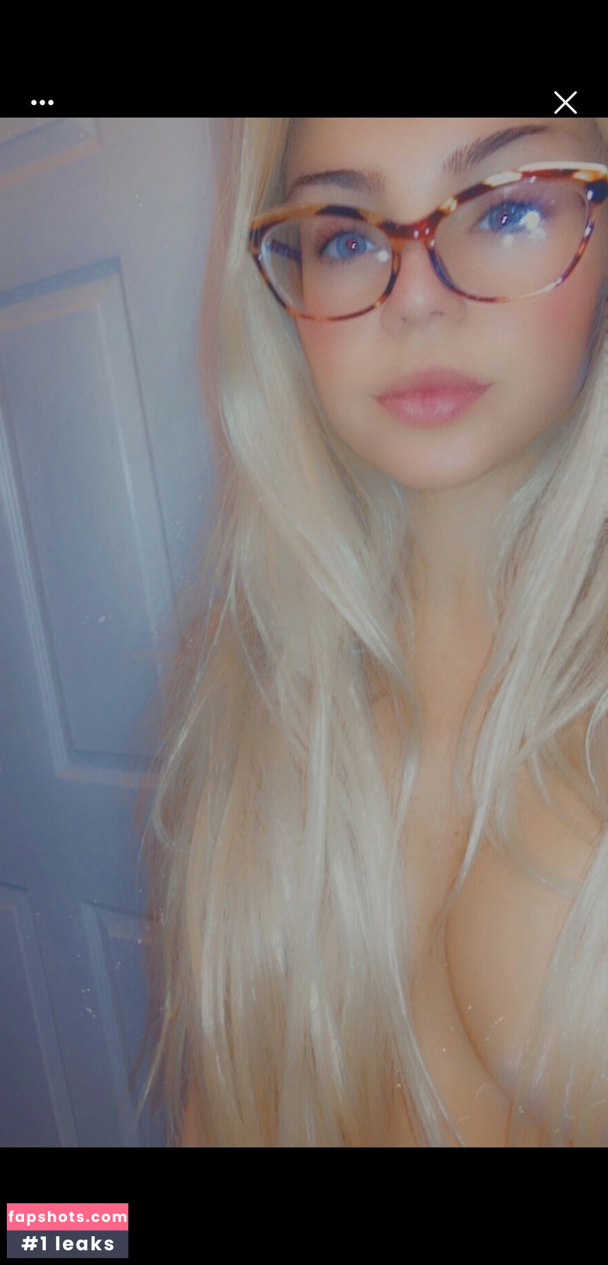 LilHerbLover nude babe gallery