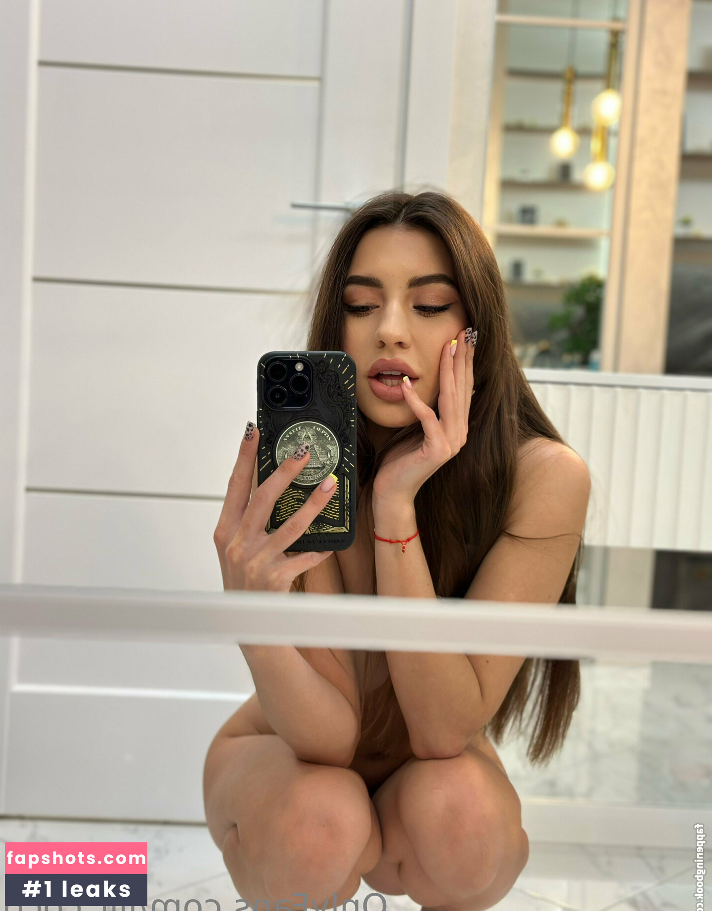 Lili Coco gallery photo #16