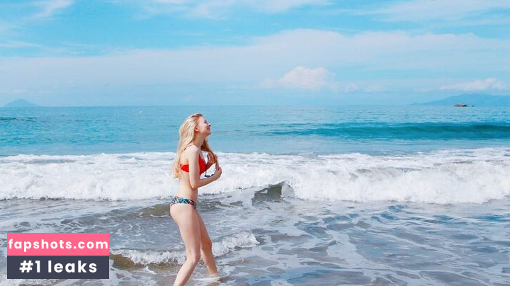 Lili Johansson Nude Leaks OnlyFans Photos #17 - LeakJerk