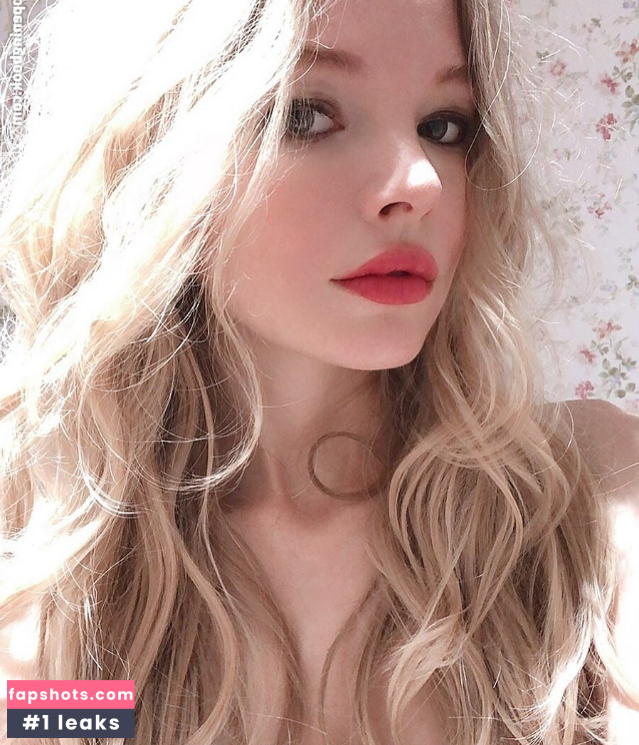 Lili Johansson Nude Leaks OnlyFans Photos #32 - LeakJerk