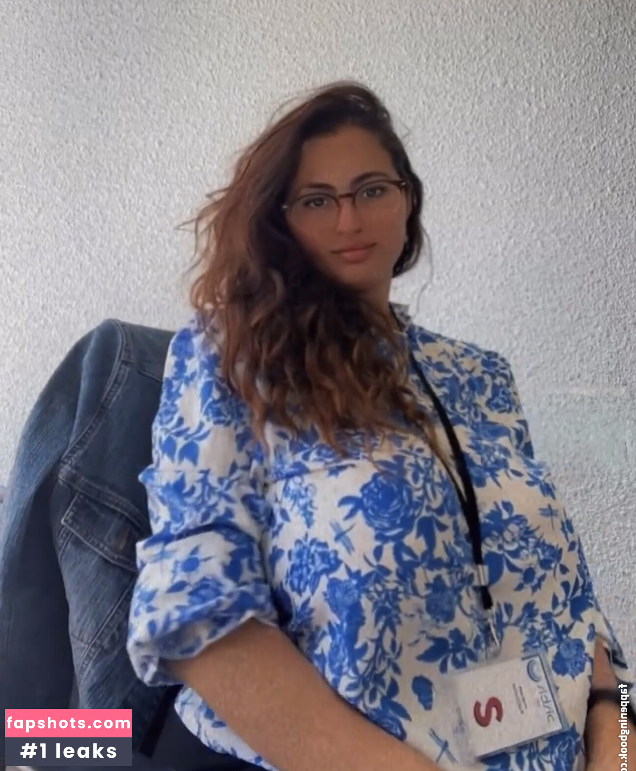 Lili M nude babe gallery