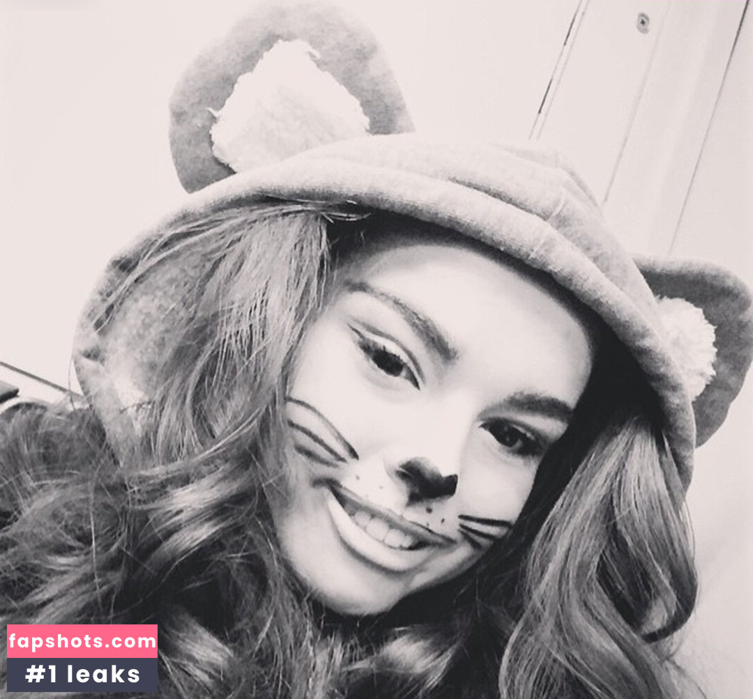 Lili Paul-Roncalli Nude Leaks OnlyFans Photos #97 - LeakJerk