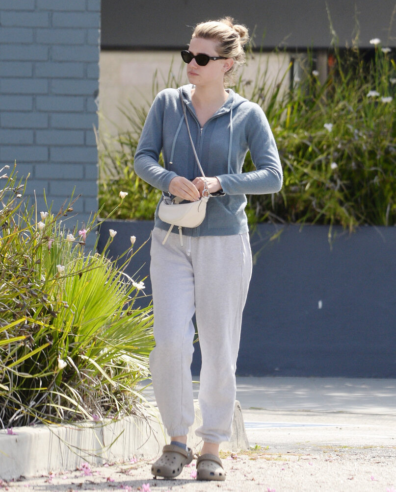 lili-reinhart Nude Leaks OnlyFans Photos #414 - LeakJerk