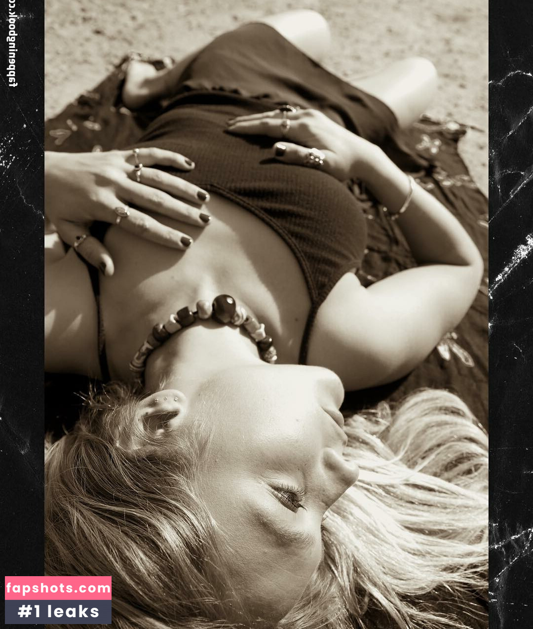 Lili Sepe gallery photo #2