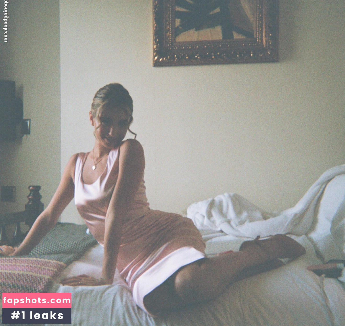 Lilia Buckingham gallery photo #13