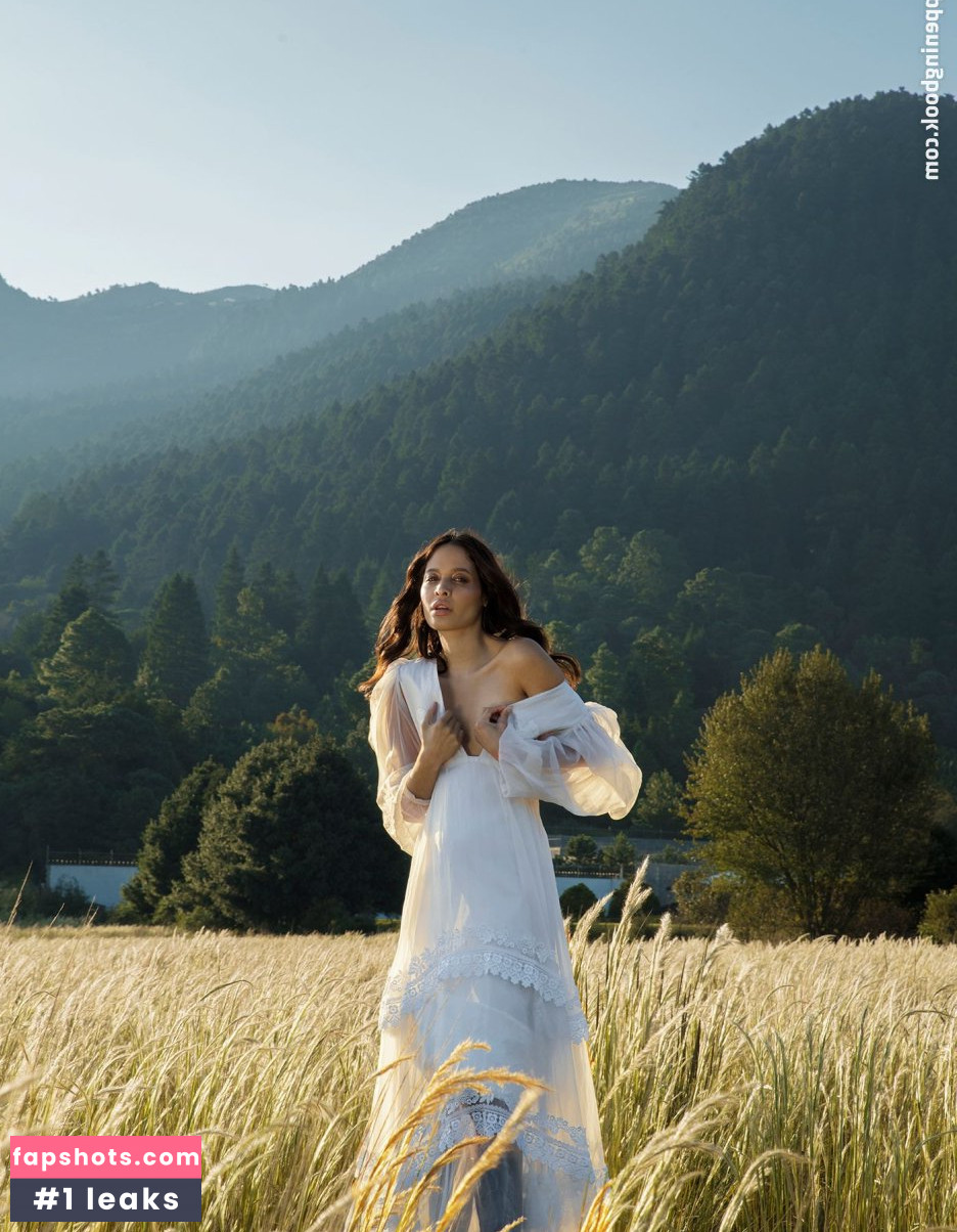 Liliana Camba gallery photo #27